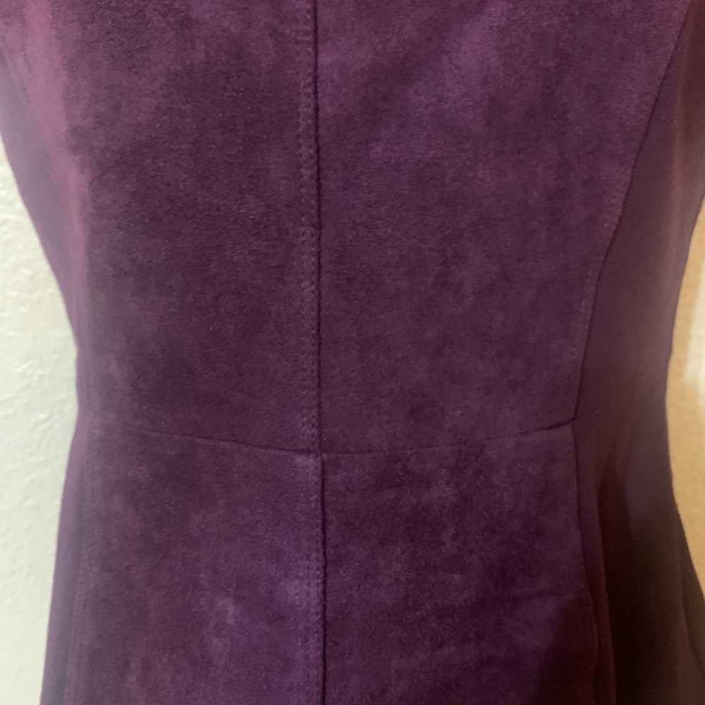 BCBGMAXAZRIA Women’s Sz XS Maroon Suede Peplum Top - Picture 4 of 14